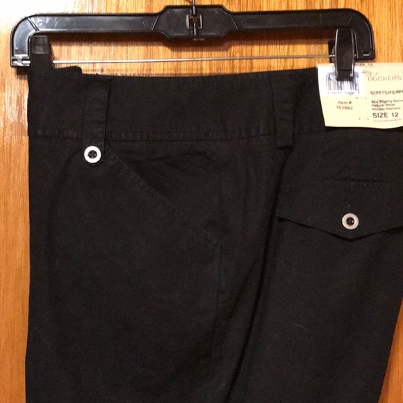 NWT Dockers Chinos Black Capris Size 12 - Picture 2 of 9